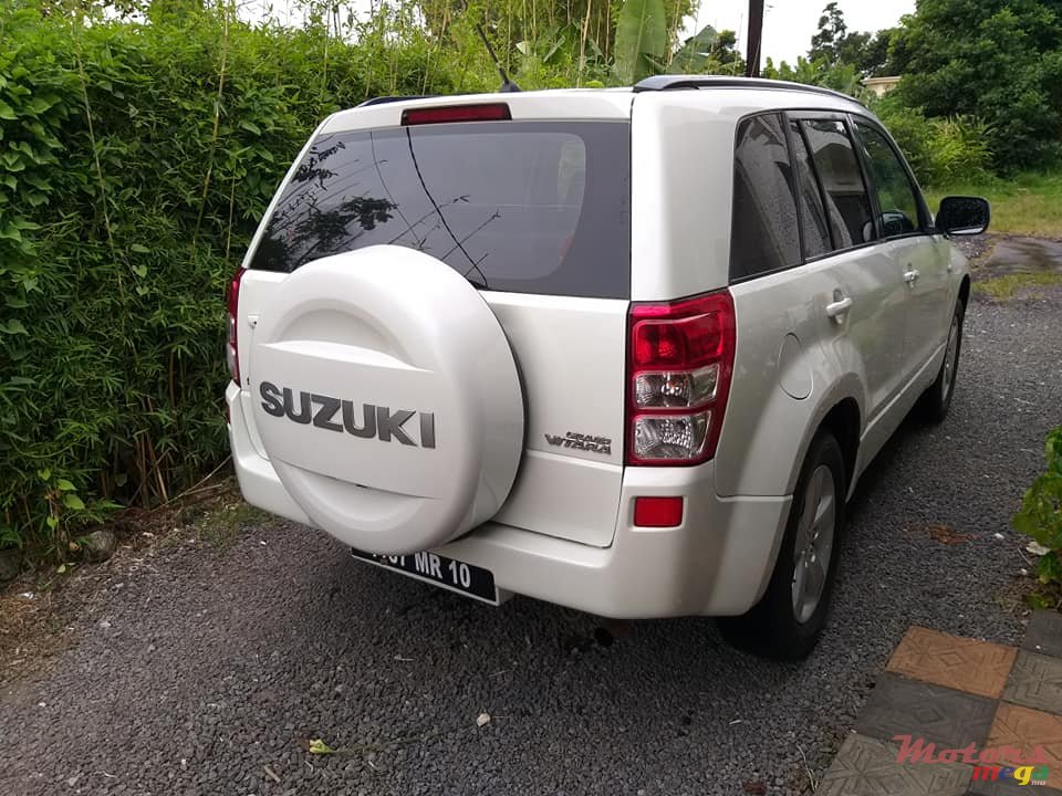 2010' Suzuki Grand Vitara 2.4L [ MANUAL ] photo #2