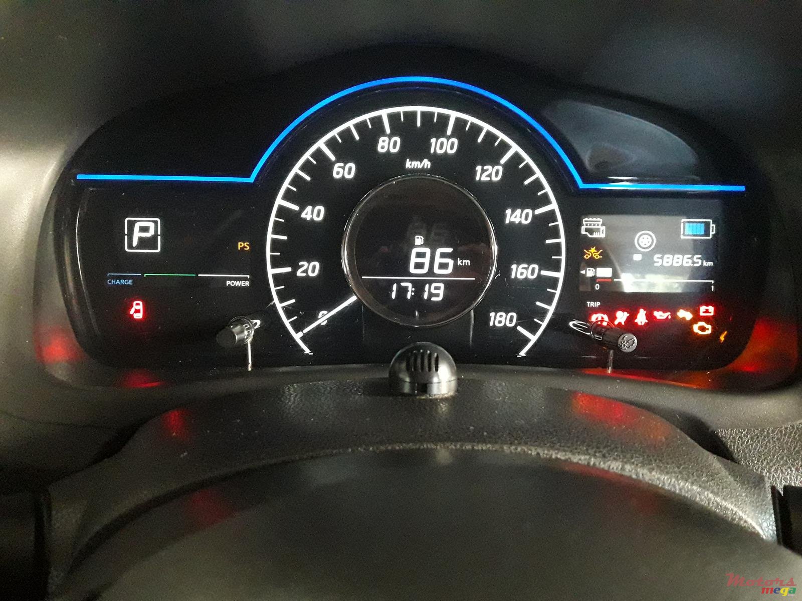 2018' Nissan Note E Power photo #1