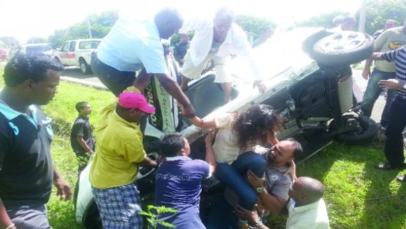Spectacular Crash at Pamplemousses: Her Car Skidded, She Escaped Unharmed 