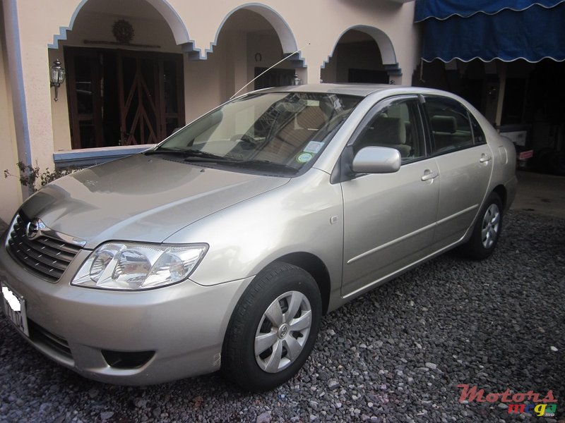 2004' Toyota Corolla NZE 121 photo #2