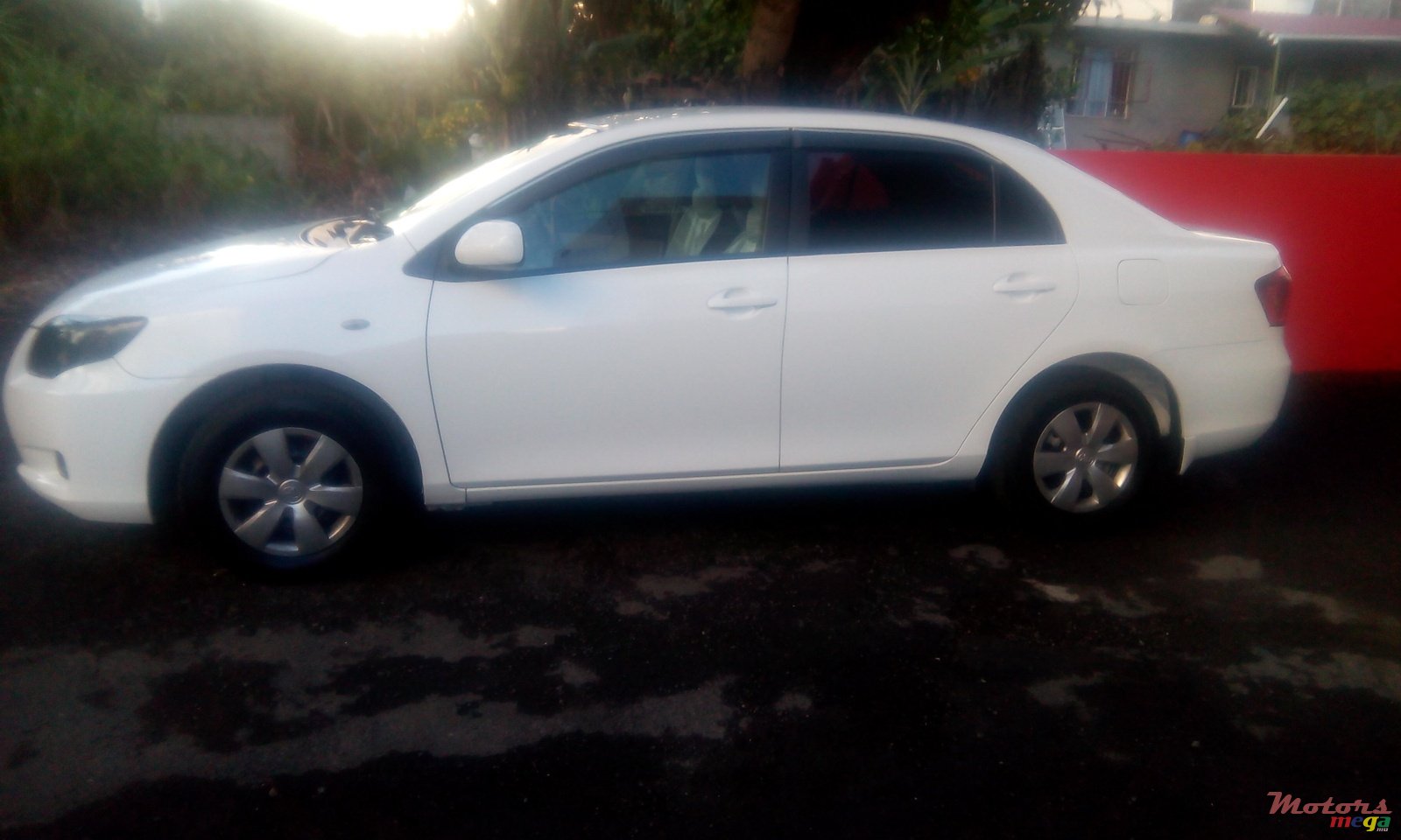 2007' Toyota Axio photo #2