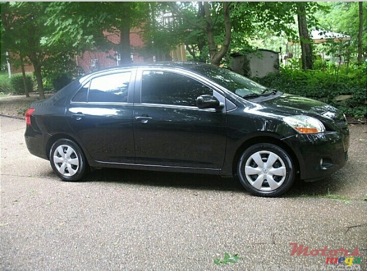 2007' Toyota Yaris photo #1