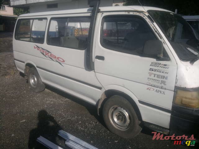 1991' Toyota photo #1