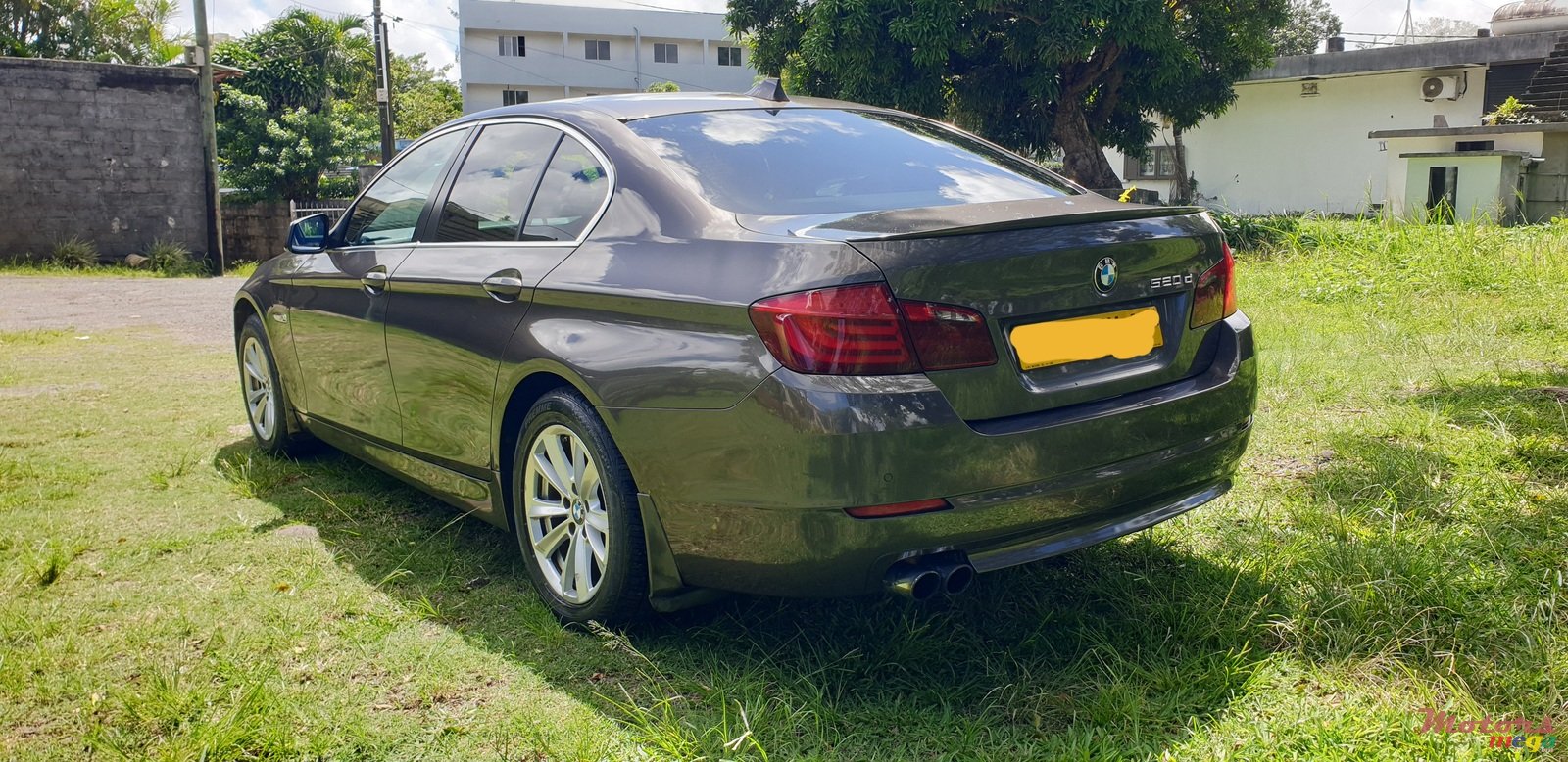 2010' BMW 520 F10 photo #3
