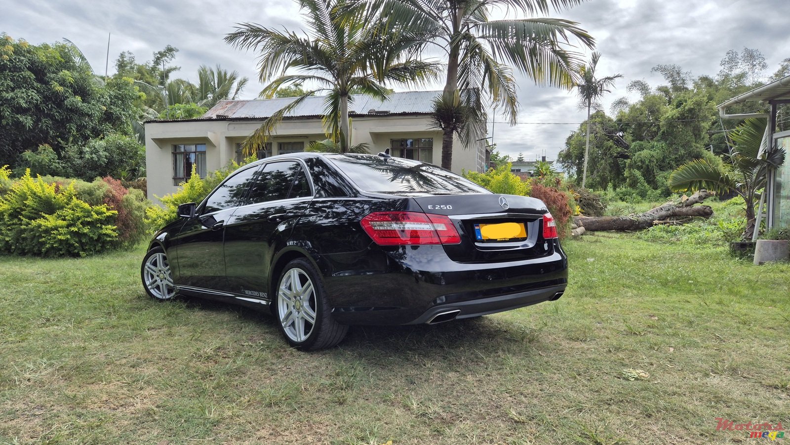 2013' Mercedes-Benz E 250 AMG photo #4