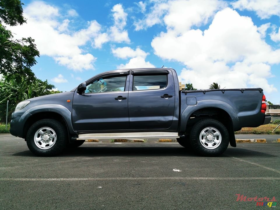 2014' Toyota Hilux photo #4