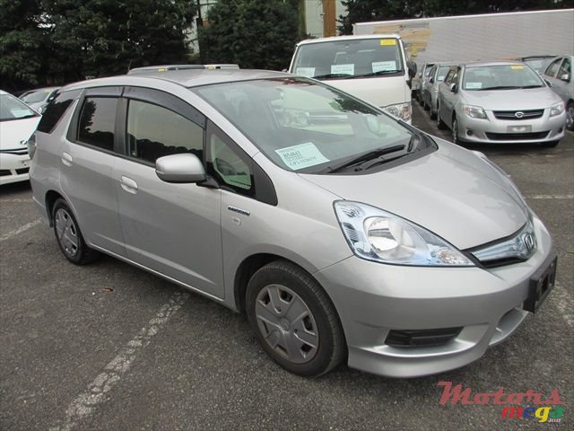 2013' Honda Fit Shuttle photo #1