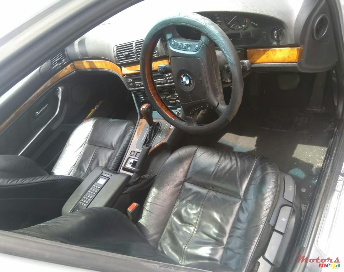 1998' BMW 528 photo #3