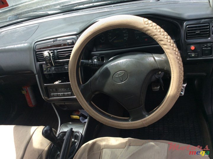 1999' Toyota Carina photo #4