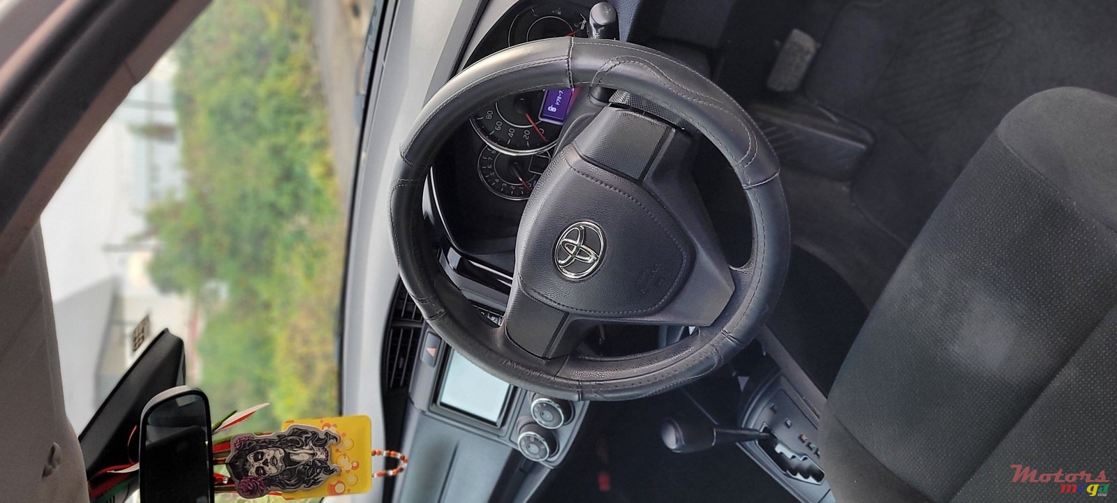 2018' Toyota Axio photo #2