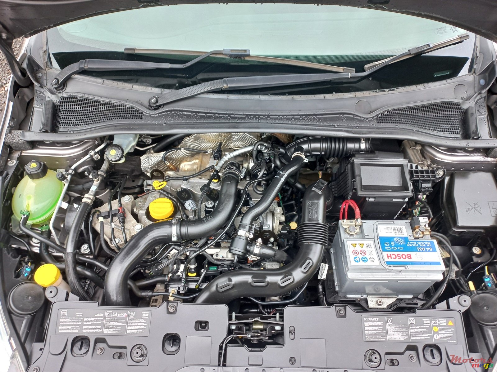 2015' Renault Clio Manual photo #2