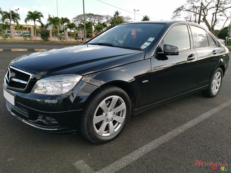 2009' Mercedes-Benz C-Class Kompressor photo #4