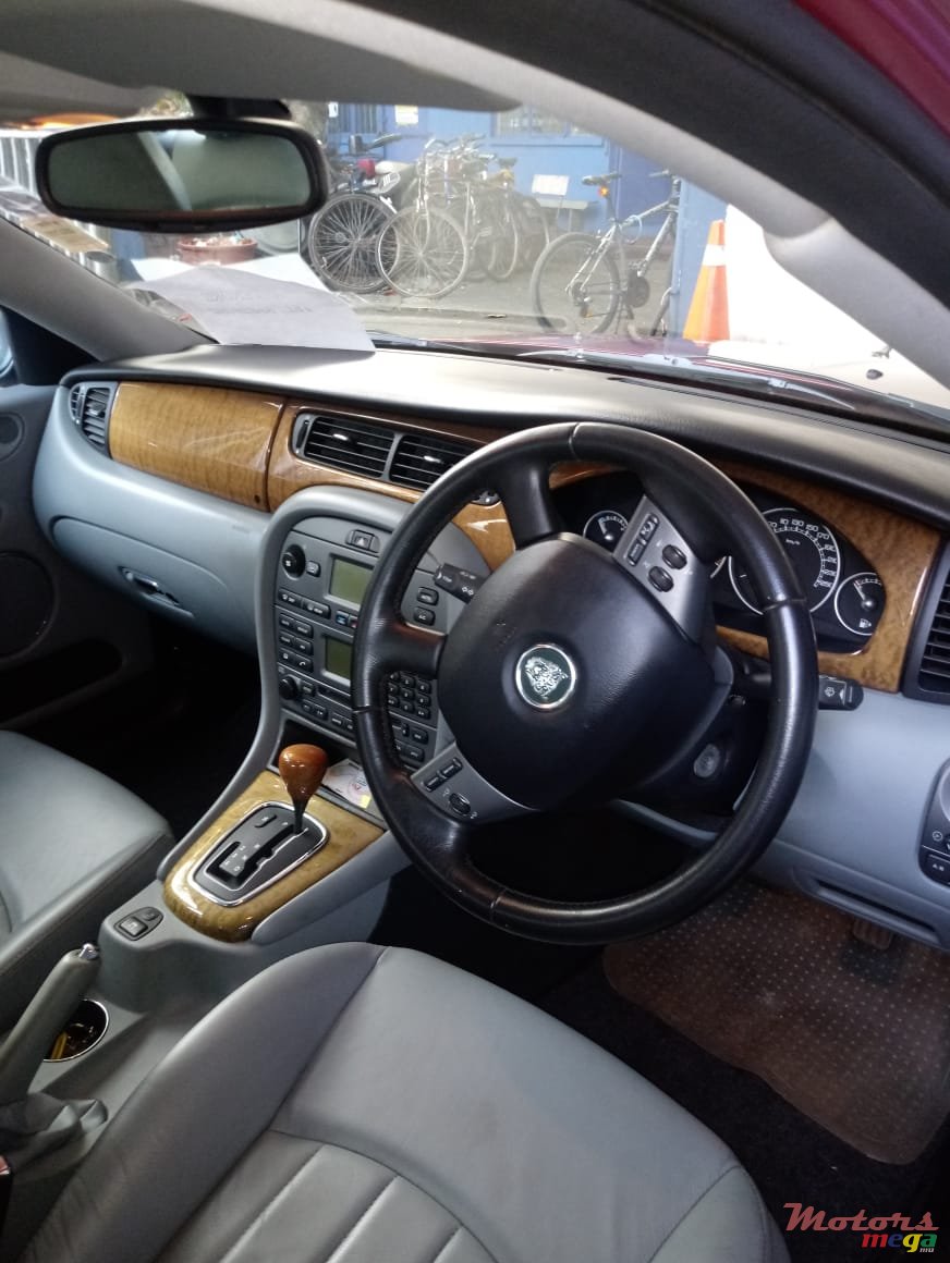 2006' Jaguar F-Type photo #4