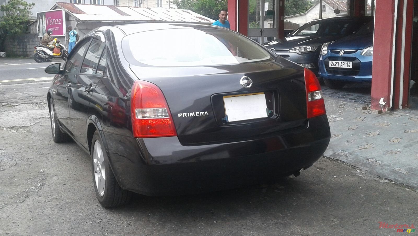 2002' Nissan Primera photo #3