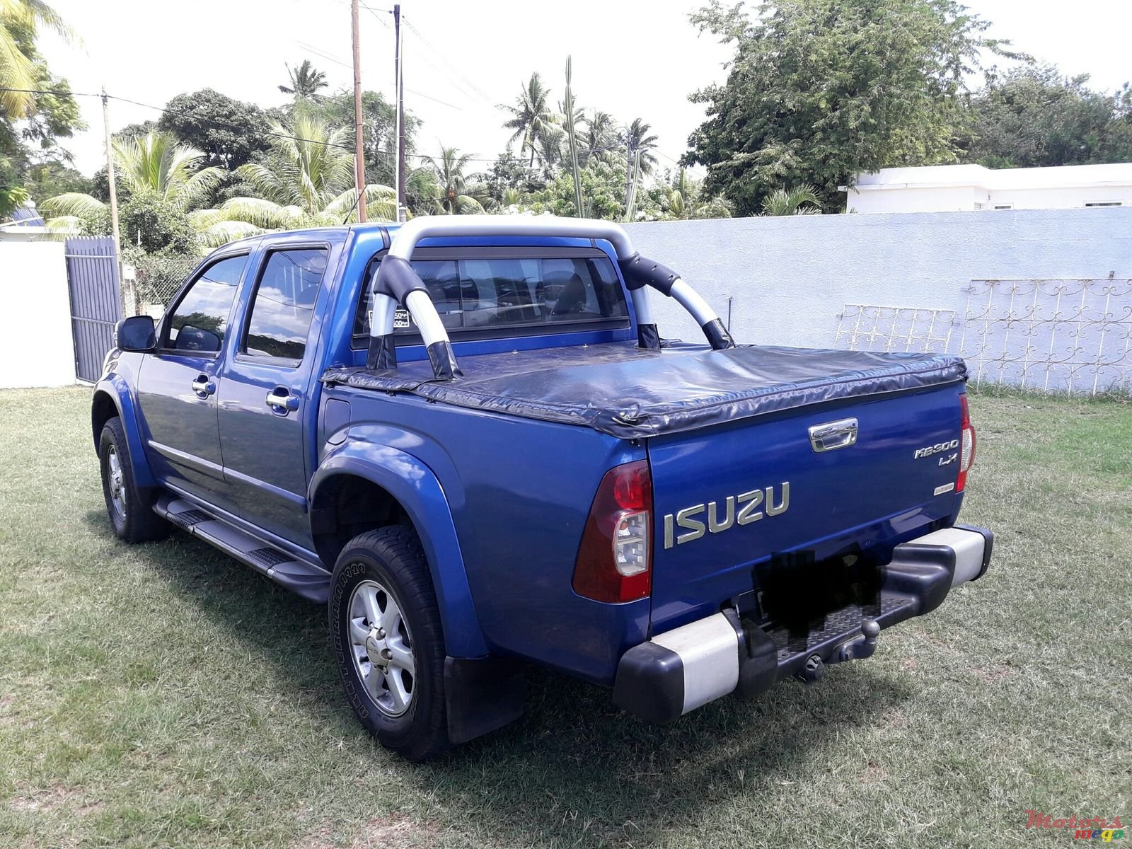 2009' Isuzu KB Series KB 300 LX photo #3