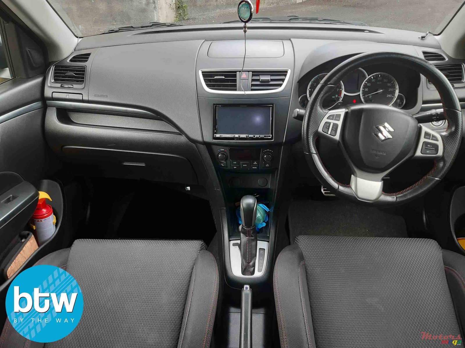 2013' Suzuki Swift Sport photo #5