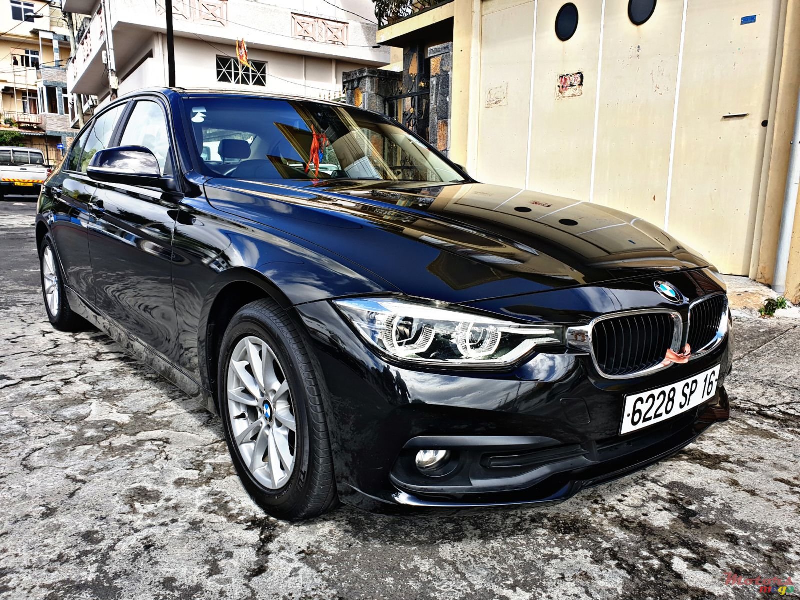 2016' BMW 318 No photo #3