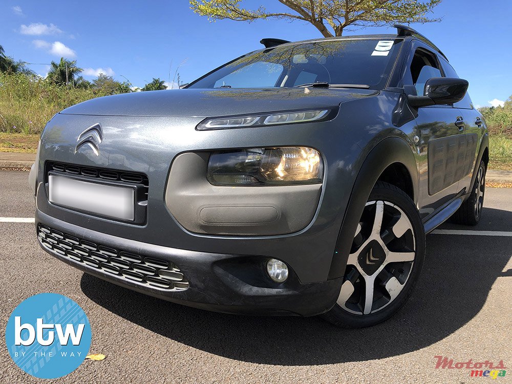 2016' Citroen C4 Cactus photo #2