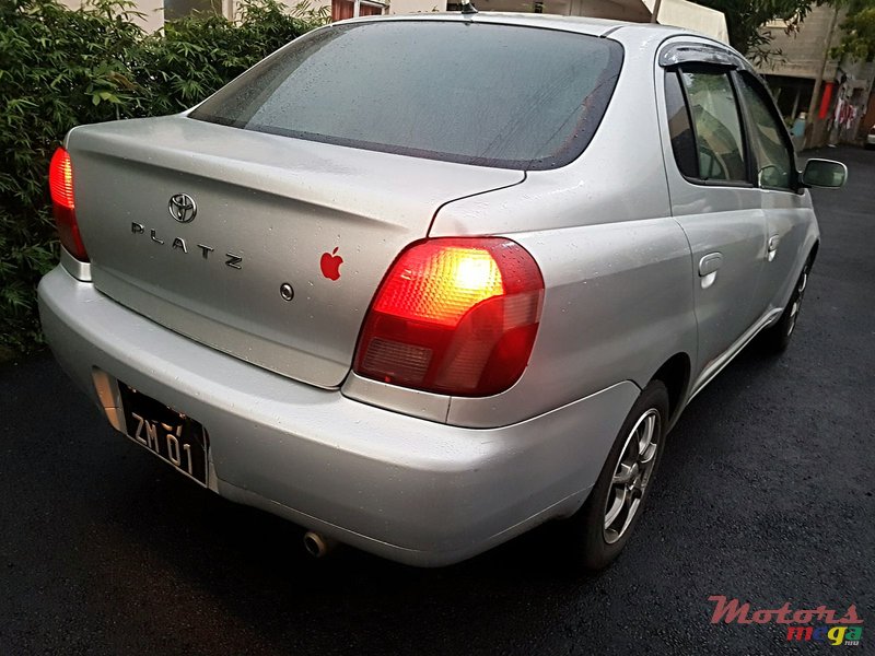 2001' Toyota platz photo #4