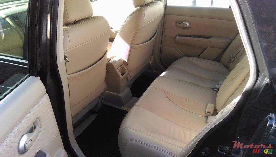 2005' Nissan Tiida  photo #3