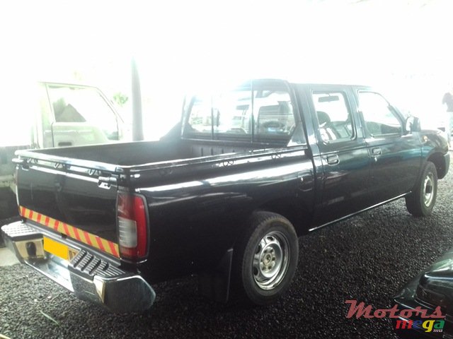 2007' Nissan Navara 2*4 photo #3