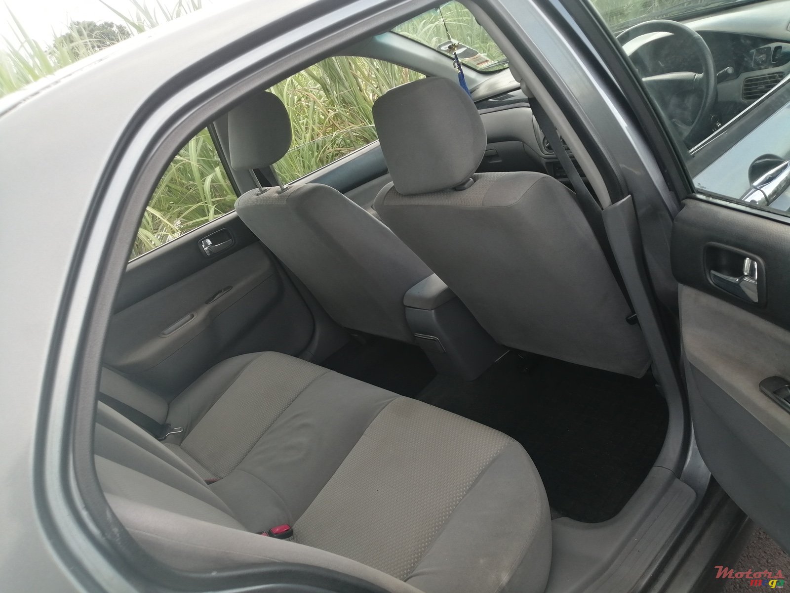 2005' Mitsubishi Lancer photo #4