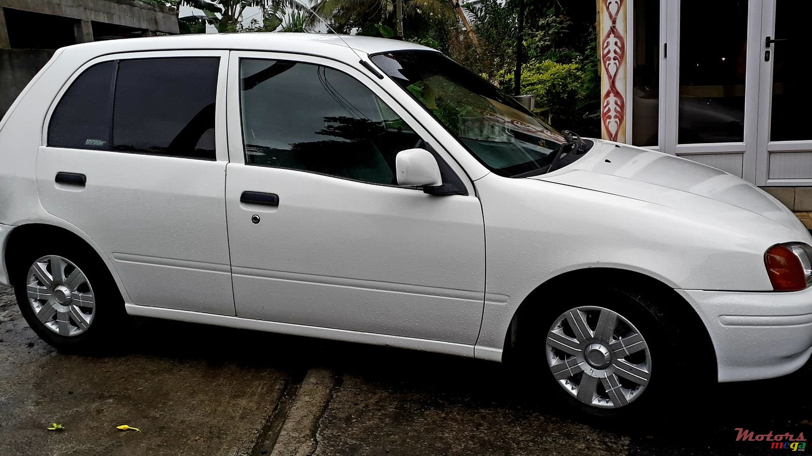 1998' Toyota Starlet photo #4
