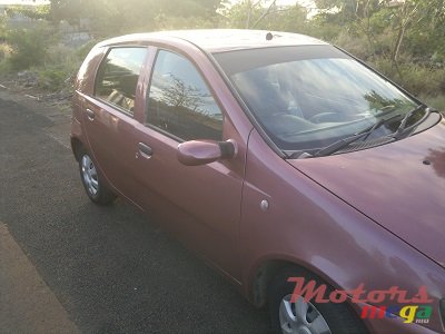 2003' Fiat Punto photo #1