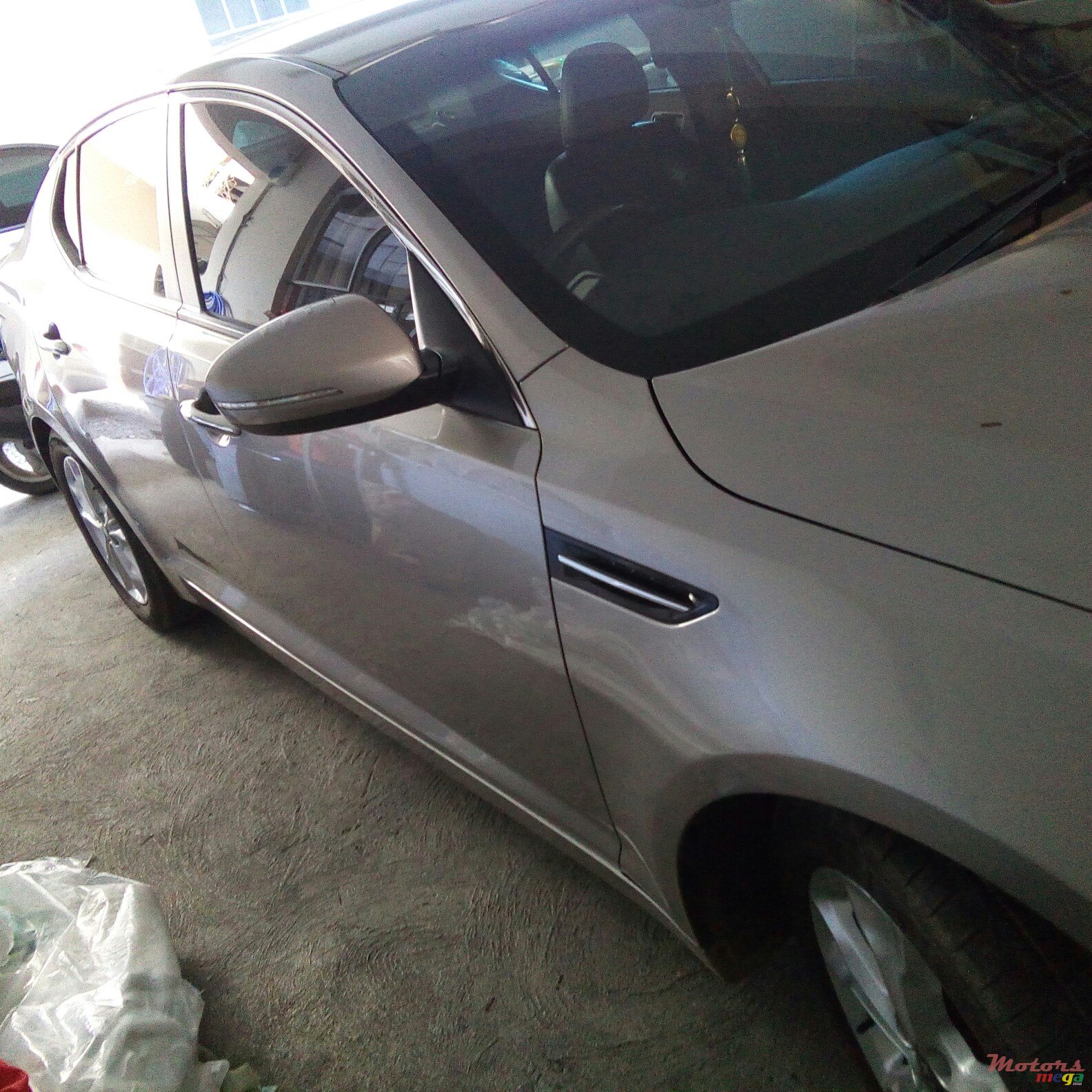 2011' Kia Optima photo #2