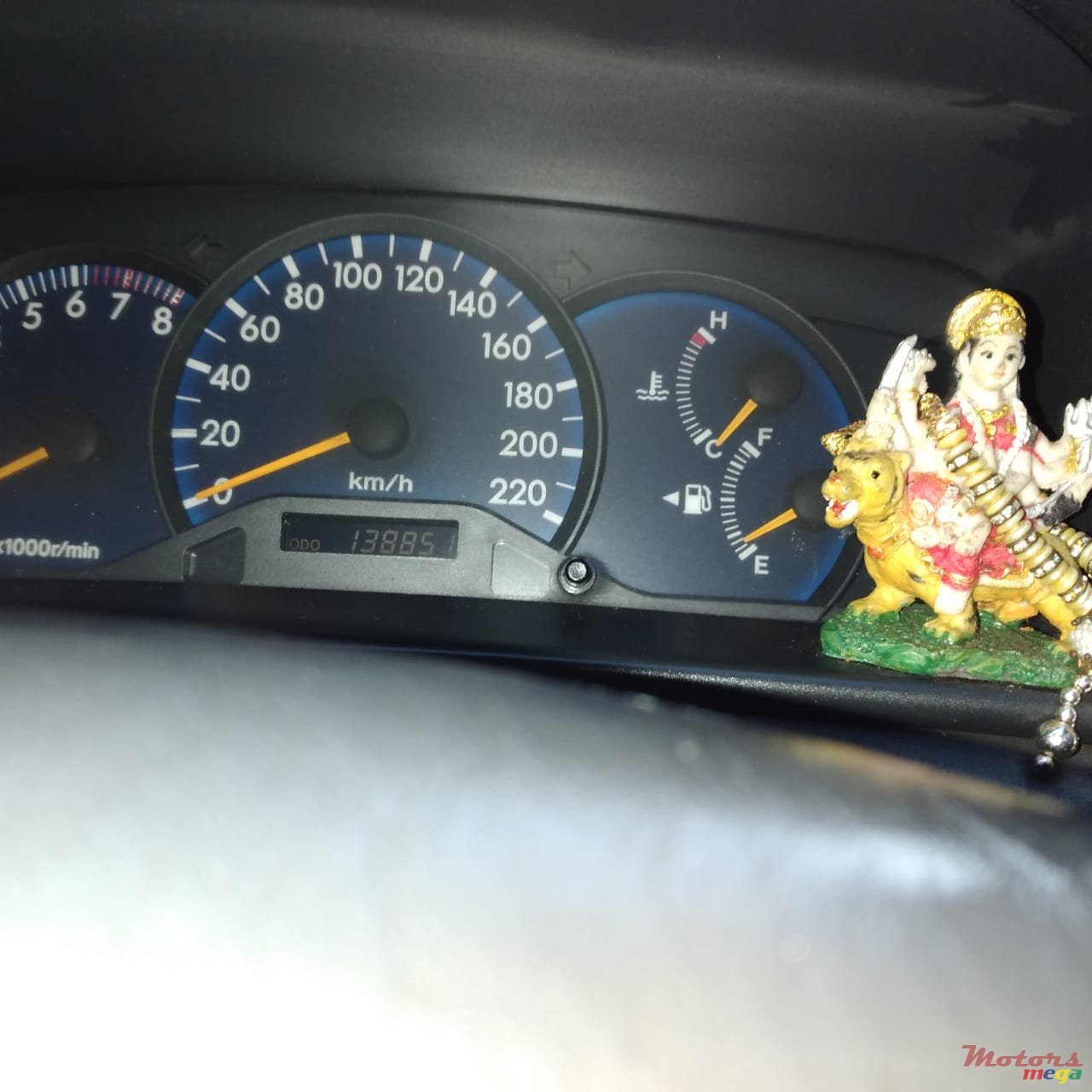 2004' Toyota Corolla NZE photo #4