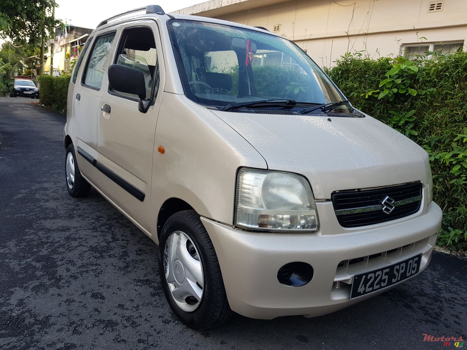 2005' Suzuki Wagon R photo #1