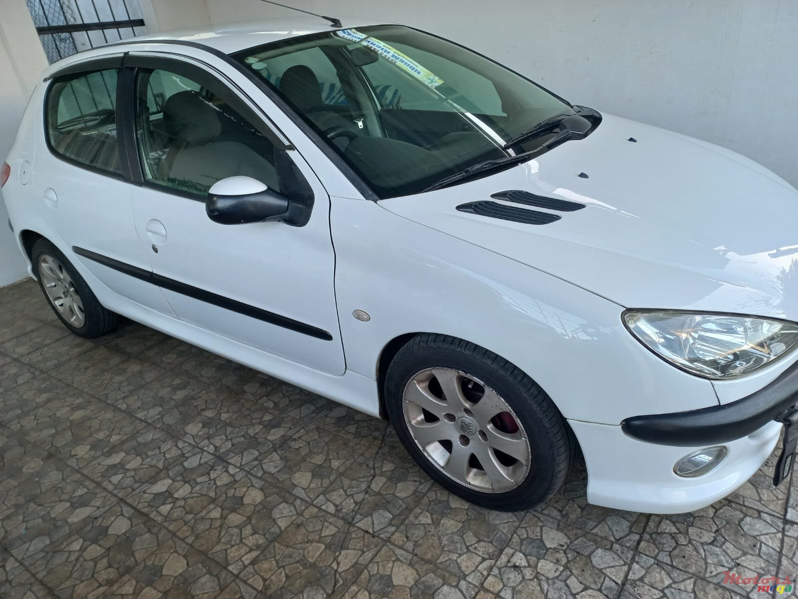 2005' Peugeot 206 photo #1