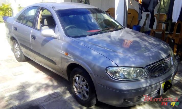 2003' Nissan Sunny photo #2