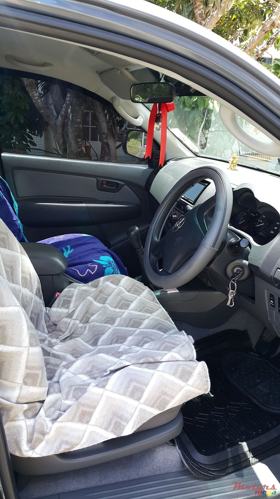 2013' Toyota Hilux photo #4