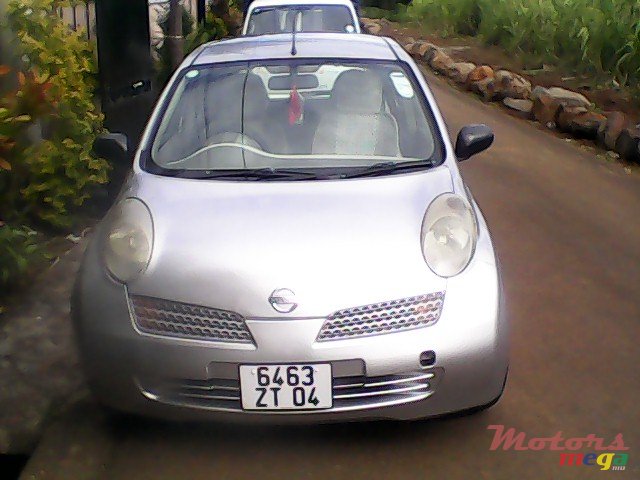 2004' Nissan photo #2