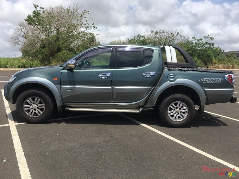 2009' Mitsubishi L 200 Sportero photo #3