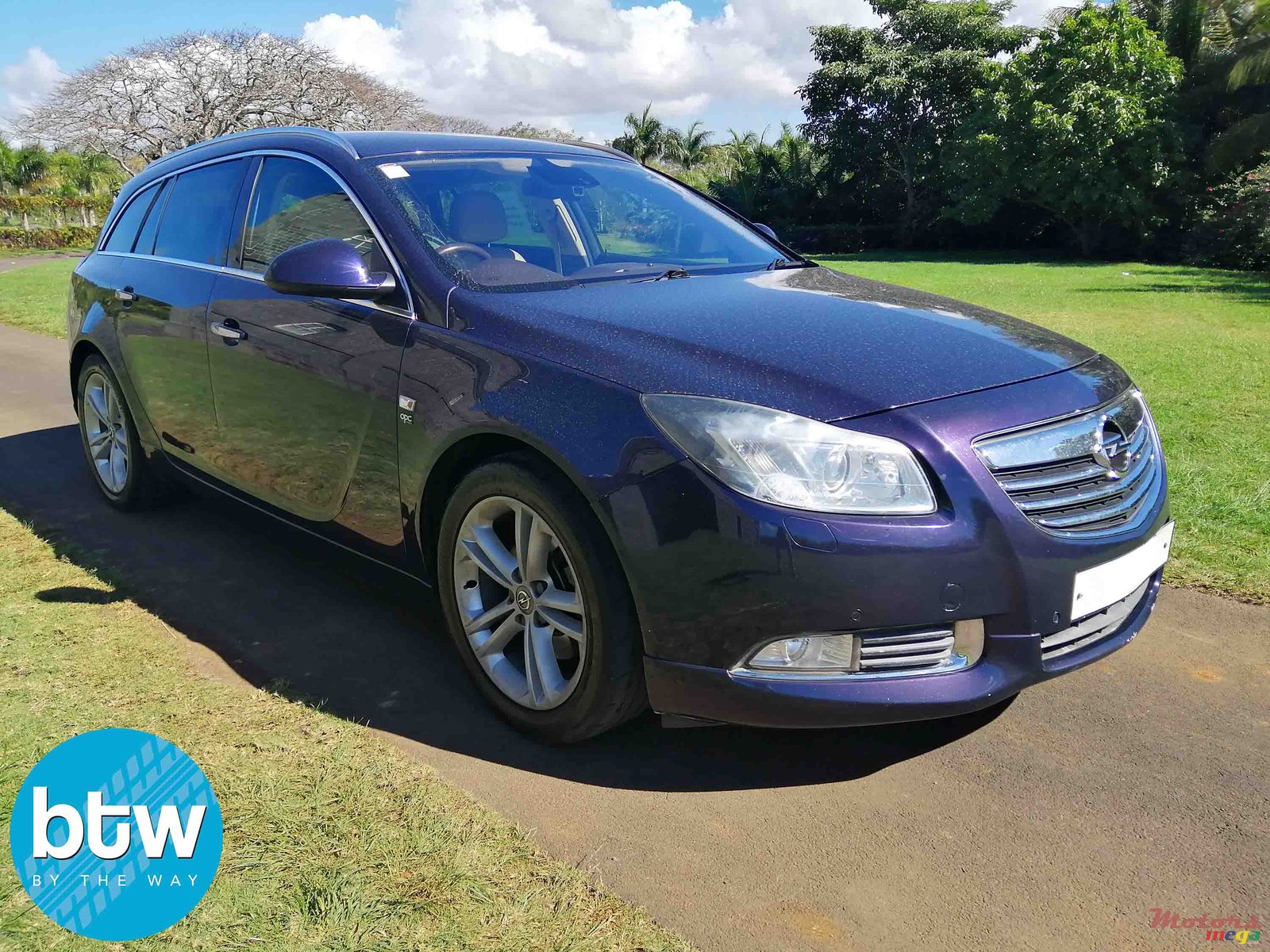 2012' Opel Insignia OPC Line photo #1