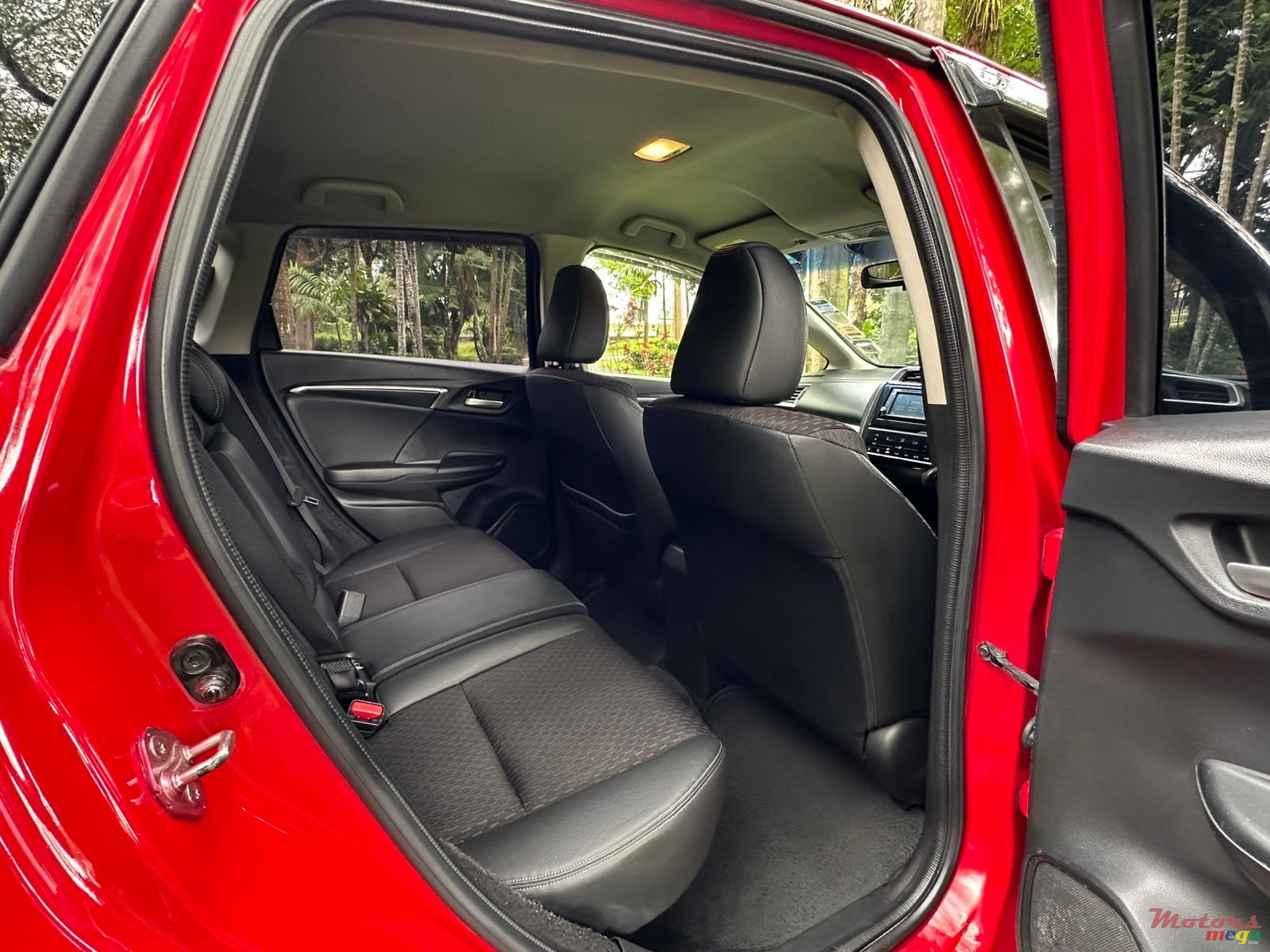 2014' Honda Fit hybrid photo #7