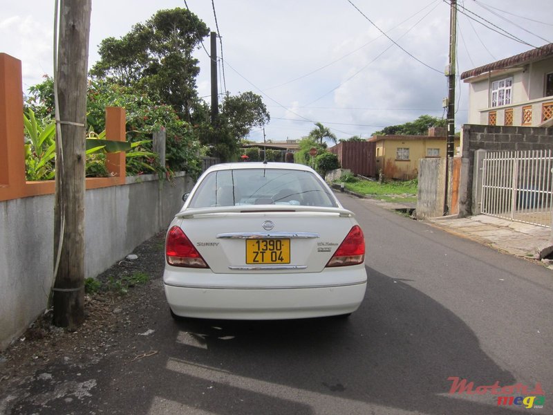 2004' Nissan Sunny photo #3