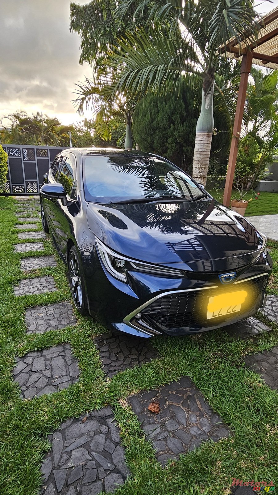 2022' Toyota Corolla photo #3