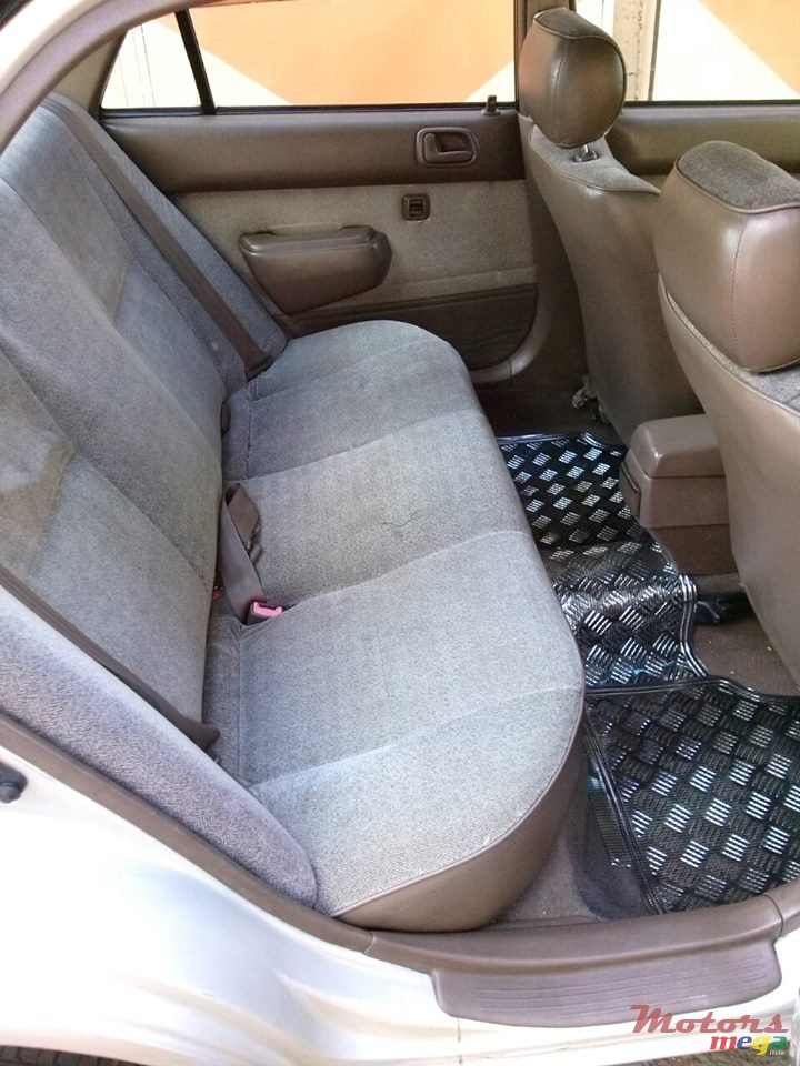 1995' Toyota Corolla photo #5