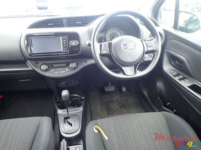 2017' Toyota Vitz photo #1
