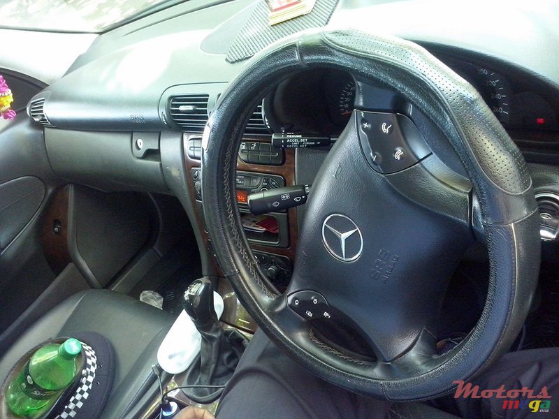 2001' Mercedes-Benz C-Class non photo #3
