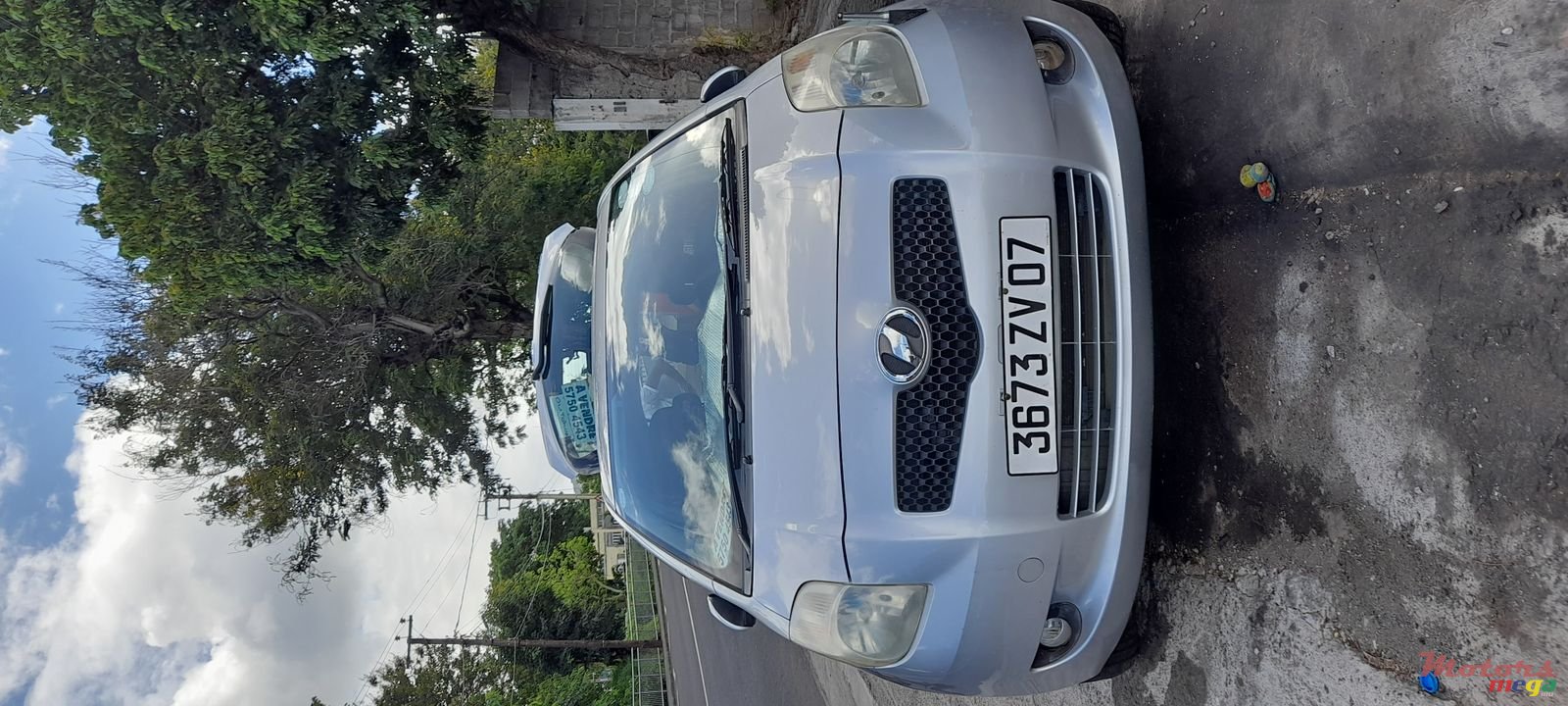 2007' Toyota Vitz Automatic photo #2