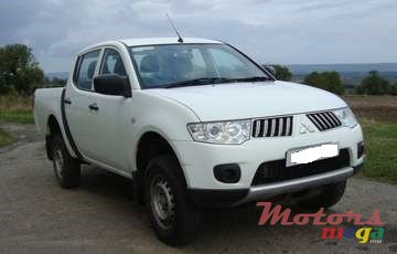 2008' Mitsubishi L 200 origine photo #2