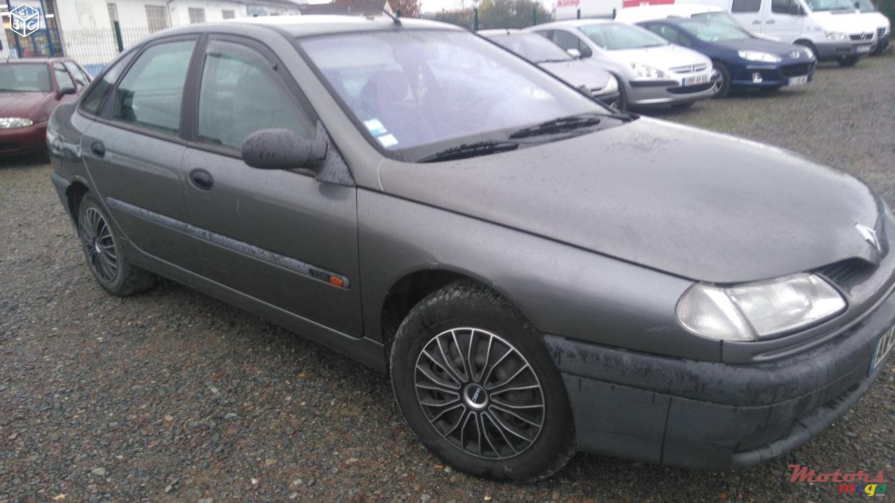1996' Renault Laguna photo #1