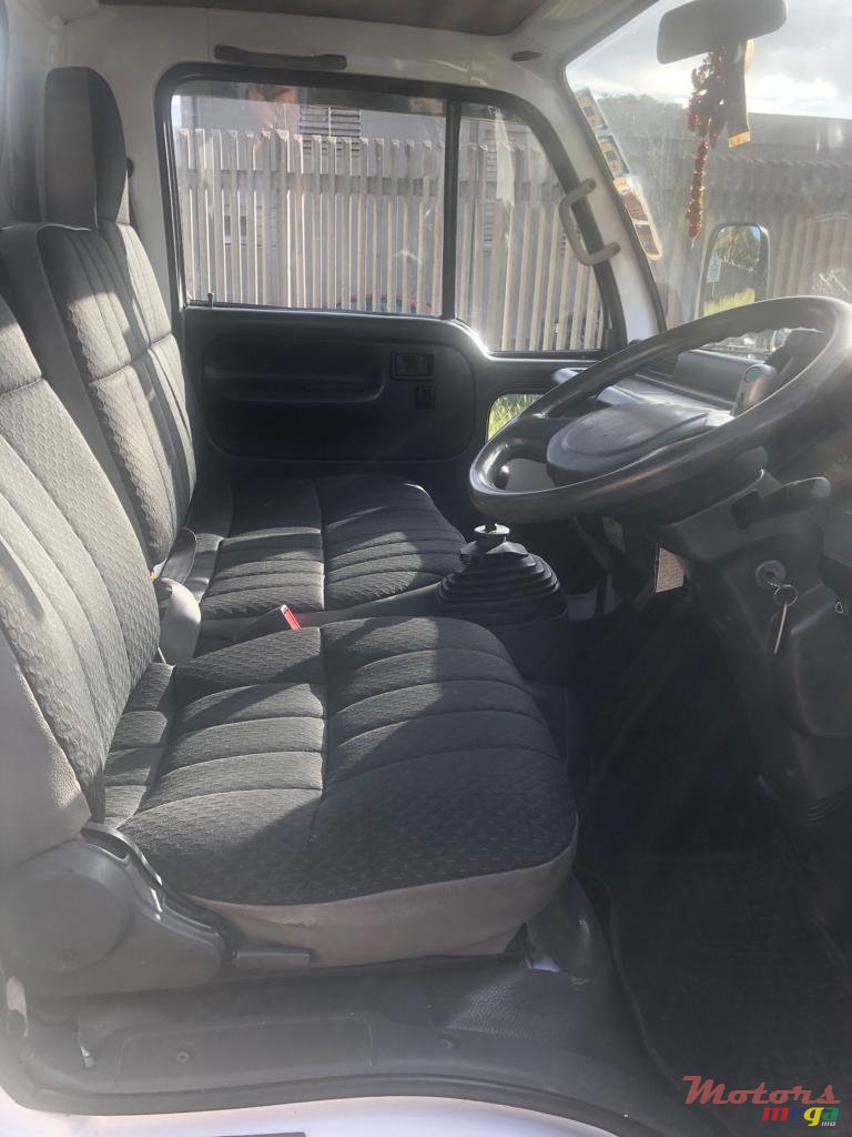 2001' Nissan Atlas photo #6