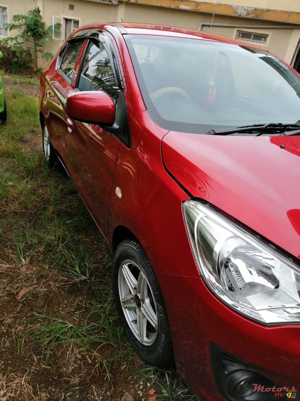 2014' Mitsubishi Attrage photo #2