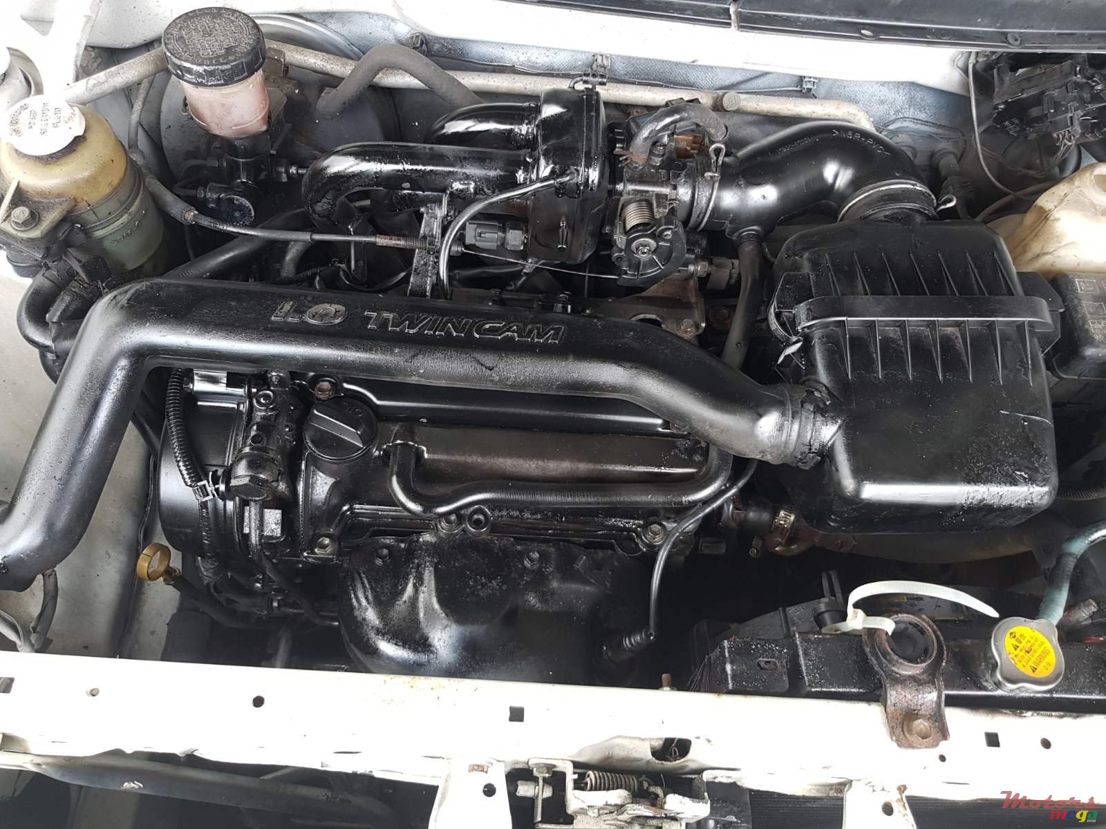 2000' Toyota photo #3