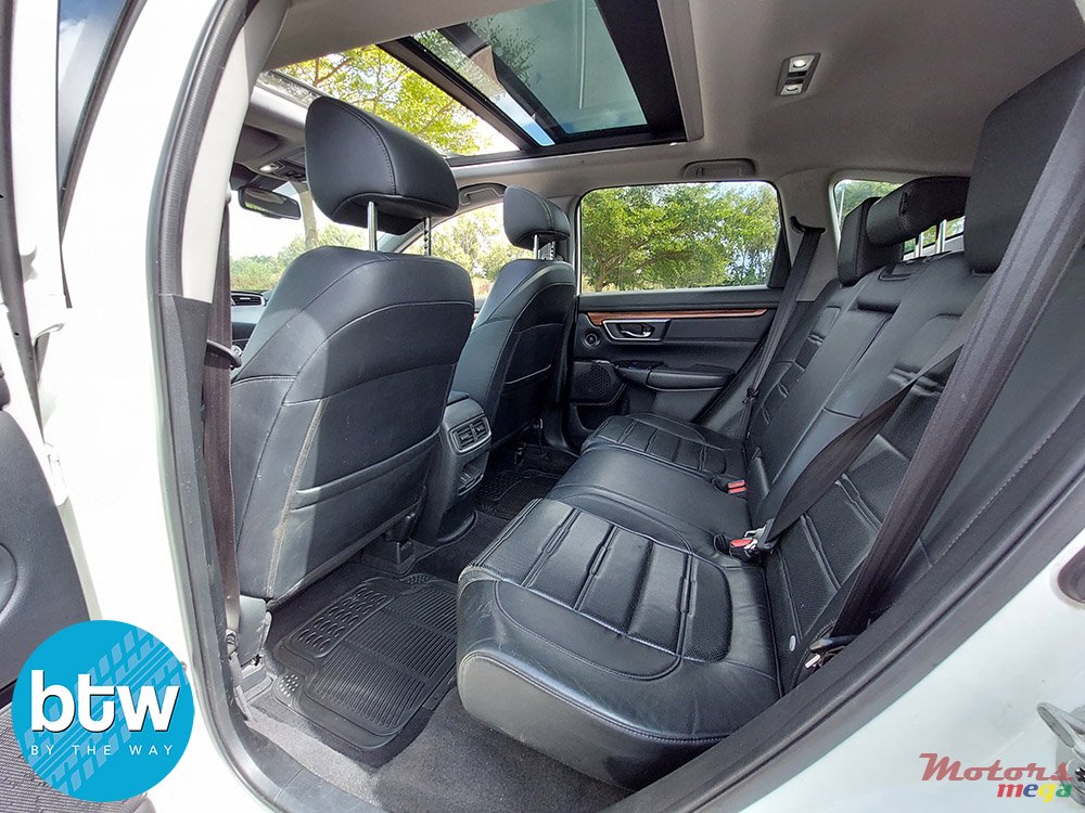 2018' Honda CR-V TURBO EXCLUSIVE photo #6